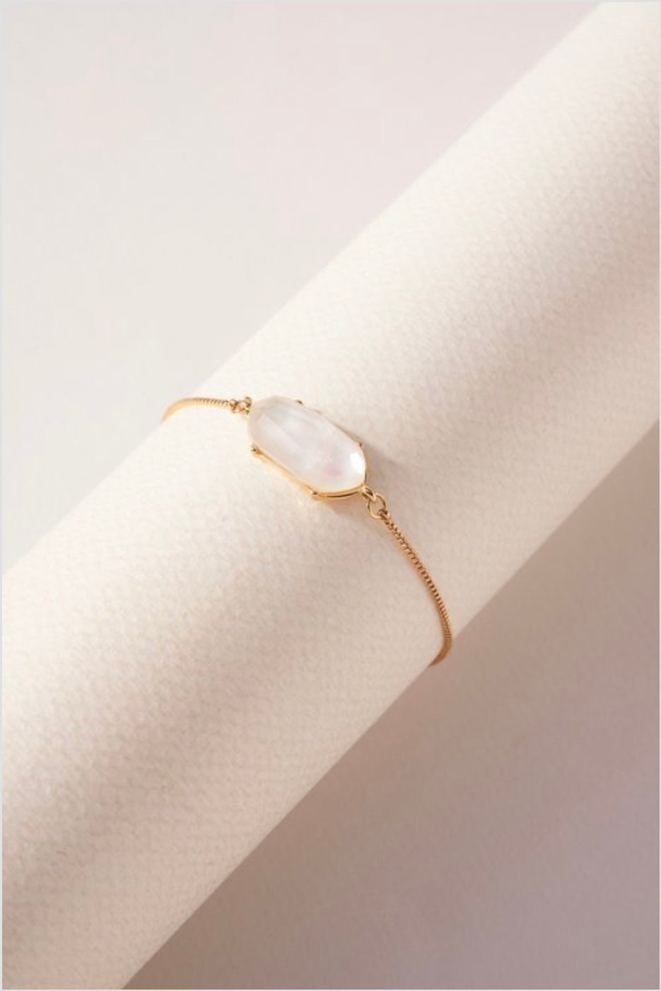 Simplicity Stone Bracelet