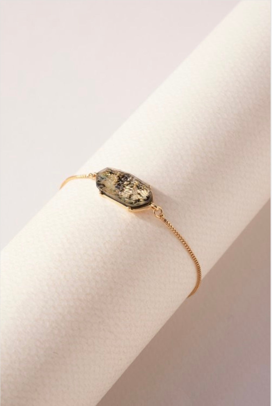 Simplicity Stone Bracelet