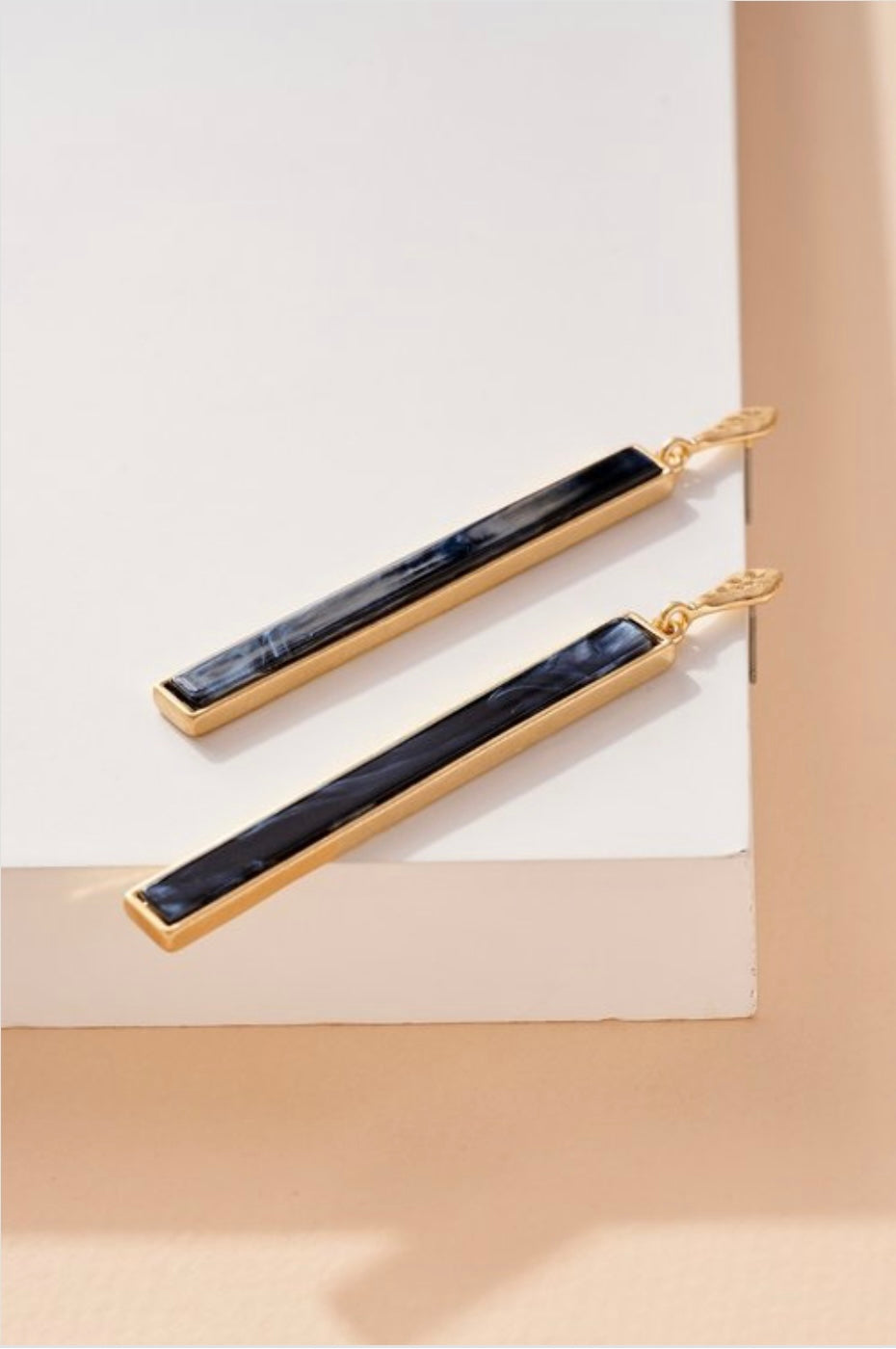 Glamorous Dangling Earrings